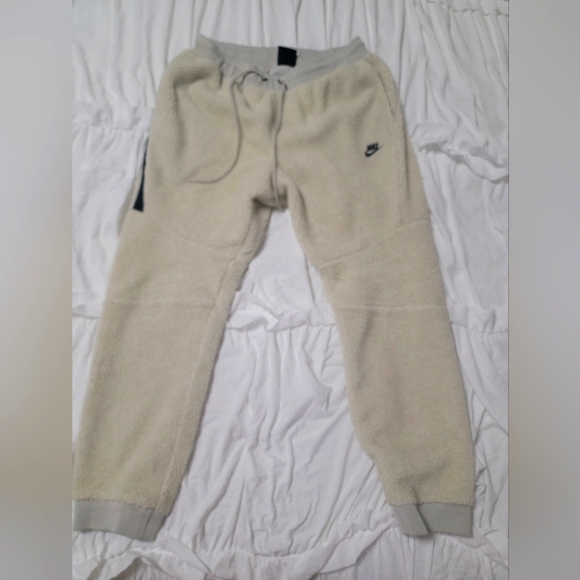 Nike Other - Men's Nike Bone/Black Warm SHERPA-FLEECE JOGGERS Casual Gym Hike Sweat-Pants Xl